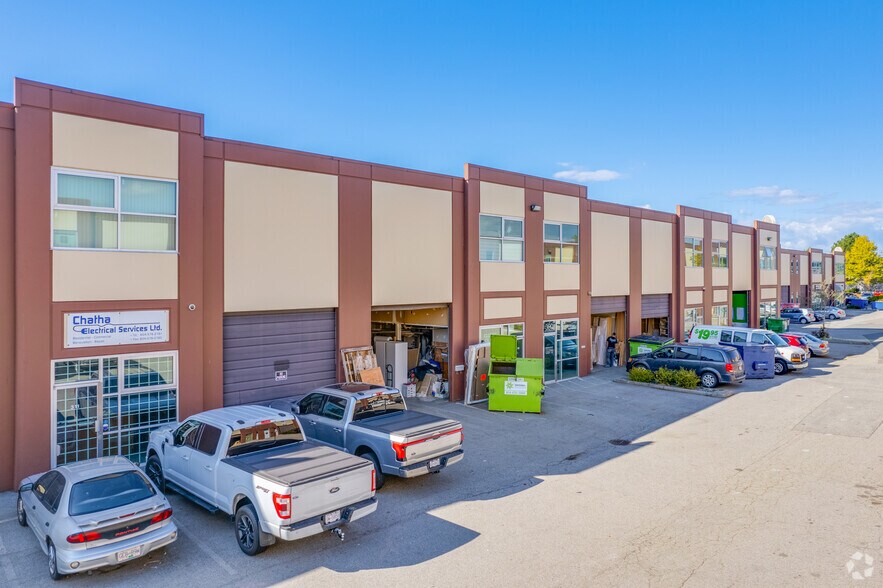 17750 65A Av, Surrey, BC à vendre - Photo de l’immeuble – Image 3 sur 3