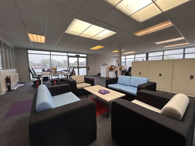 19A Ballinderry Rd, Lisburn à louer - Photo de l’immeuble – Image 2 sur 2