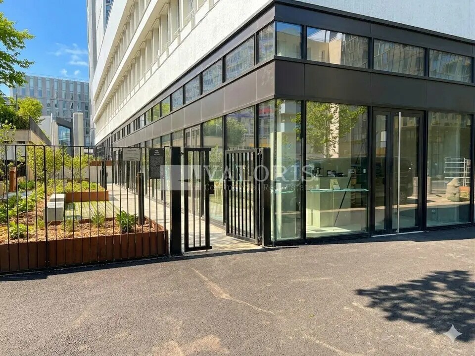 Local commercial dans Lyon à louer Photo de l’immeuble– Image 1 sur 12