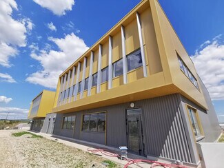 Plus de détails pour Local d'activités à louer