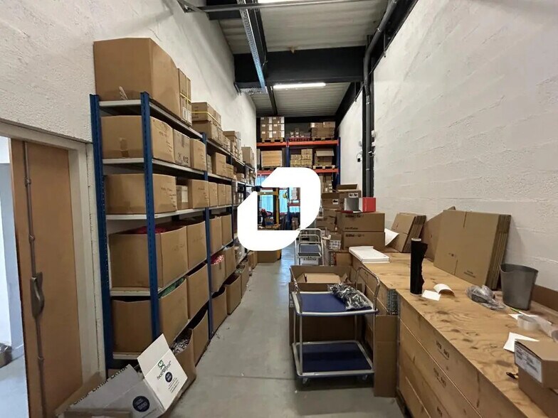 Bureau dans Tigery à louer - Photo intérieure – Image 1 sur 5