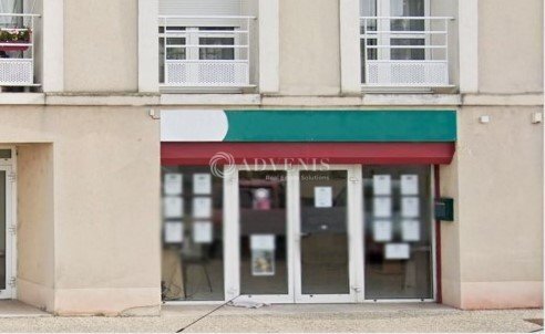 Local commercial dans Vendome à louer - Photo de l’immeuble – Image 2 sur 2