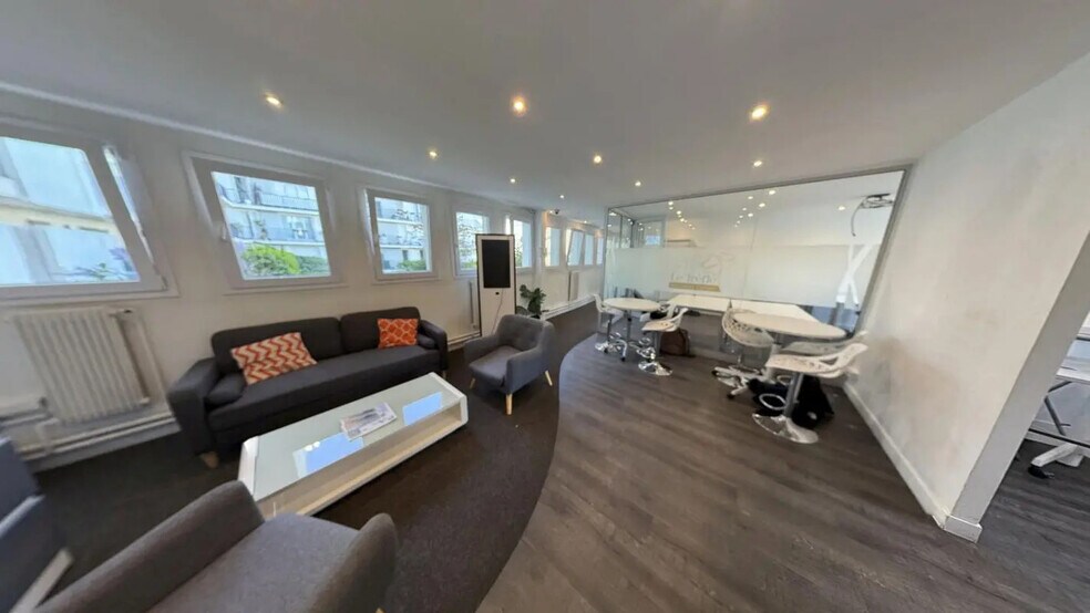 Bureau dans Issy-les-Moulineaux à vendre - Photo de l’immeuble – Image 1 sur 14