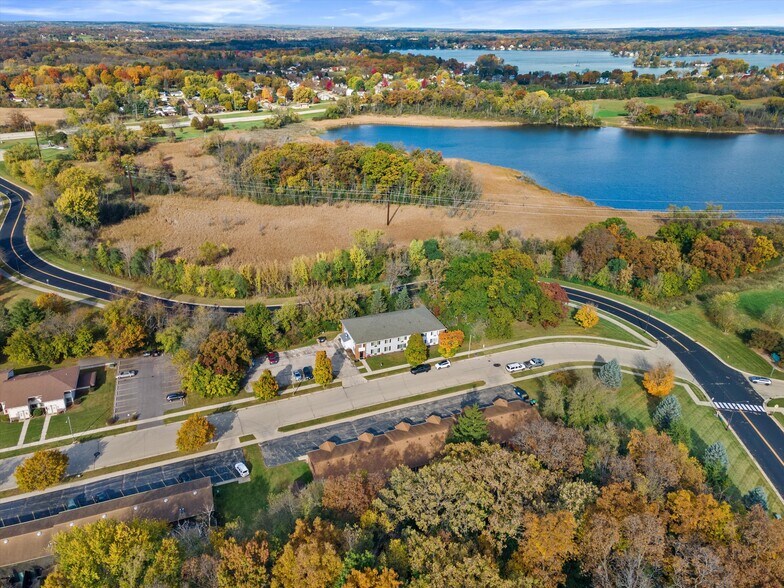 643 Meadow Ln, Burlington, WI à vendre - Photo de l’immeuble – Image 3 sur 18