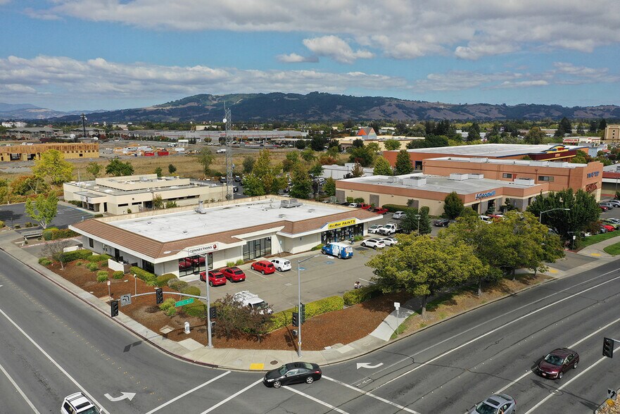 320-480 Rohnert Park Expy, Rohnert Park, CA à louer - Photo de l’immeuble – Image 3 sur 6
