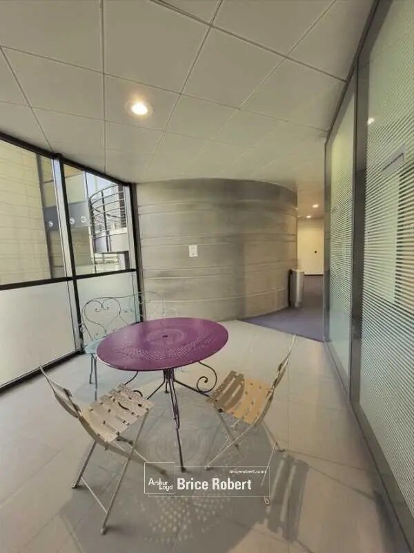 Bureau dans Écully à louer Photo intérieure– Image 1 sur 13