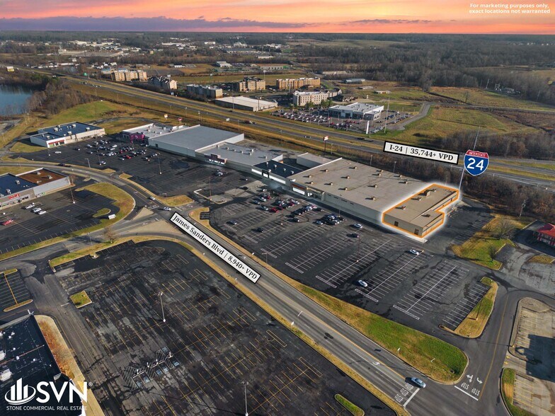 3240 James Sanders Blvd, Paducah, KY à louer - Photo de l’immeuble – Image 1 sur 19