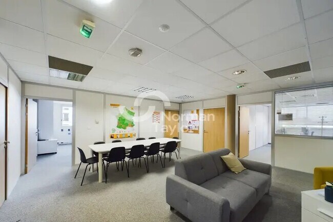 Plus de détails pour Bureau à louer