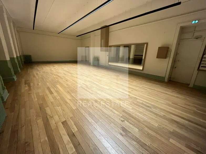 Bureau dans Lyon à louer - Photo de l’immeuble – Image 3 sur 9