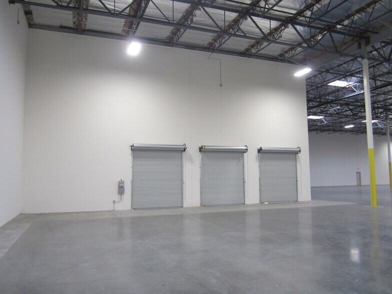 8800 Slauson Ave, Pico Rivera, CA à louer - Photo de l’immeuble – Image 3 sur 11