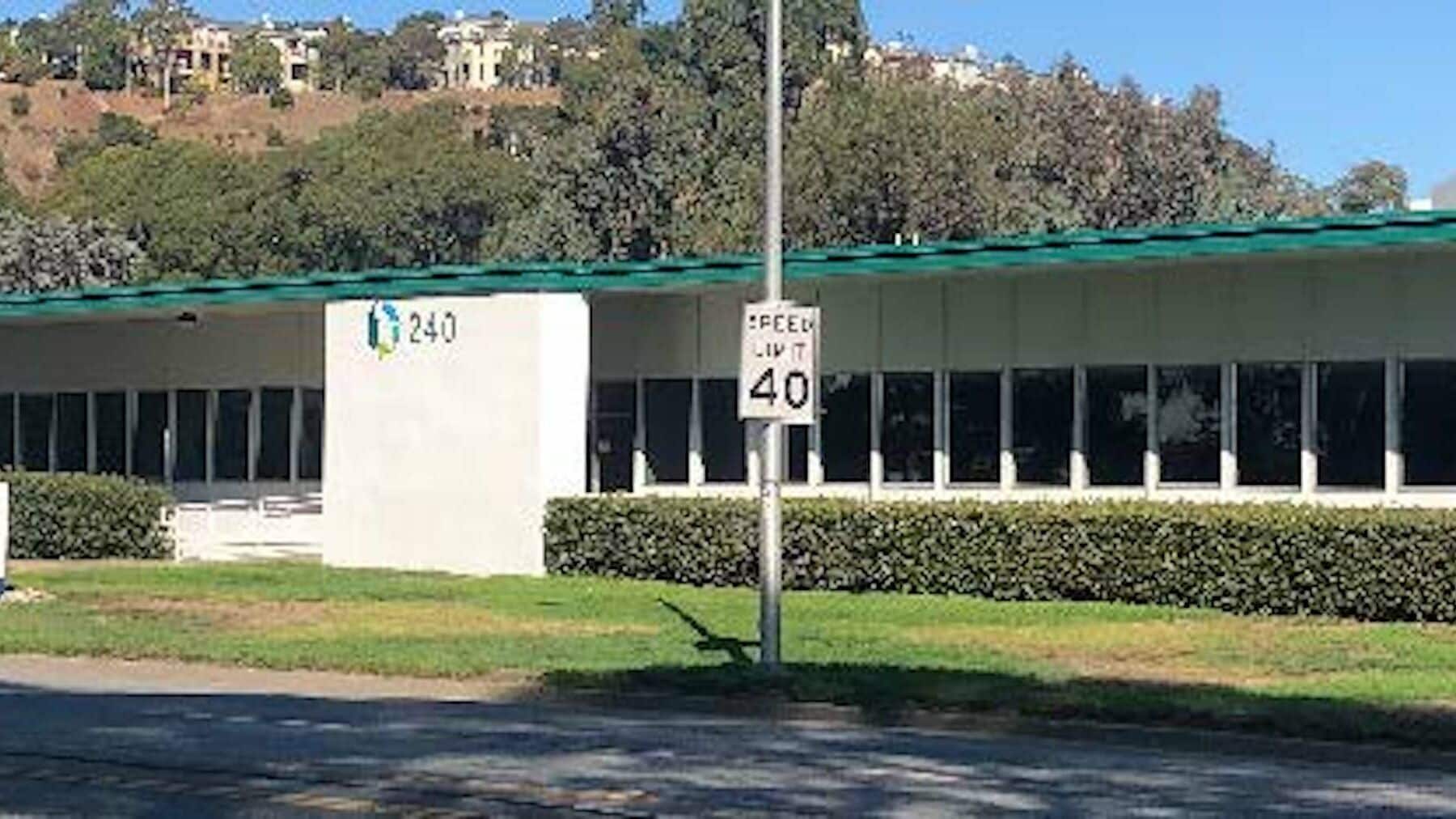 240-246 Valley Dr, Brisbane, CA à louer Photo principale– Image 1 sur 2