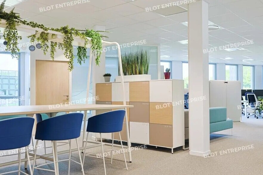 Bureau dans Orvault à louer - Photo de l’immeuble – Image 3 sur 11