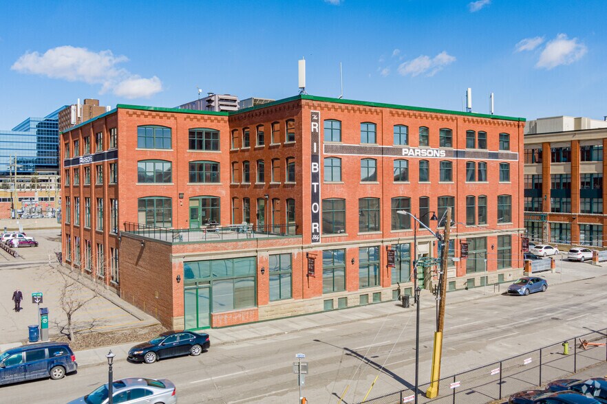 318 11th Ave SE, Calgary, AB à louer - Photo principale – Image 1 sur 5