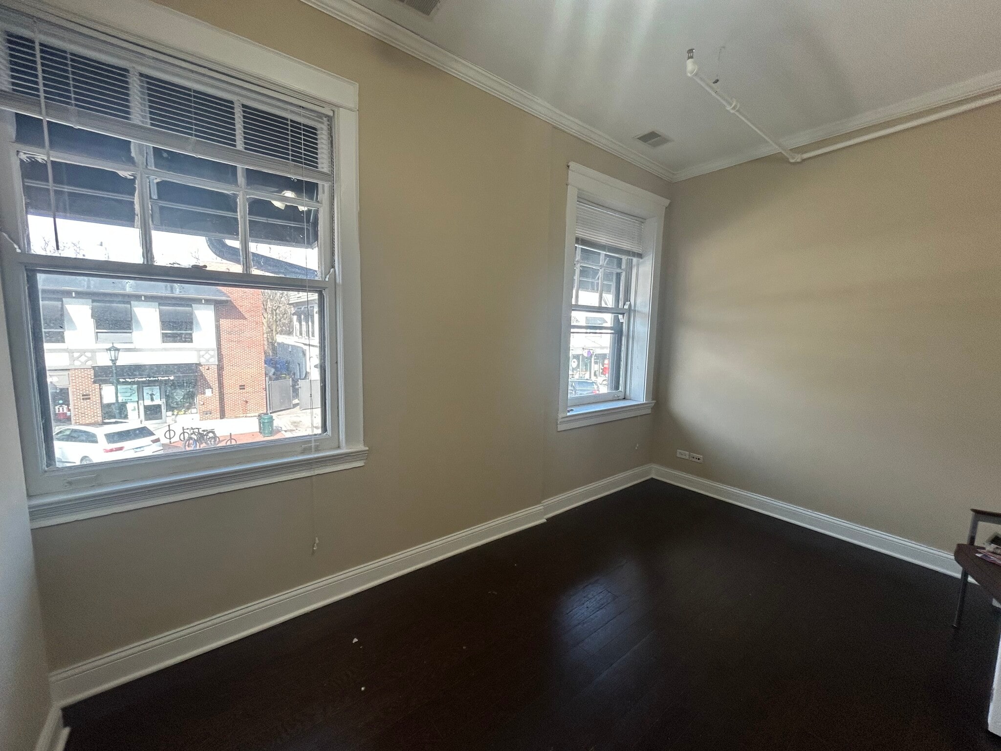 543-561 Lincoln Ave, Winnetka, IL à louer Photo intérieure– Image 1 sur 2