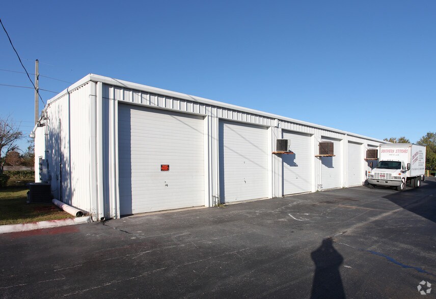 1945 SW South Macedo Blvd, Port Saint Lucie, FL à louer - Photo de l’immeuble – Image 2 sur 9