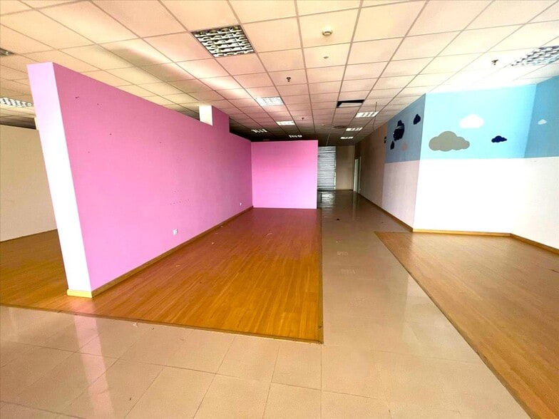 View Photo