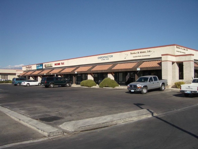 5920 W Flamingo Rd, Las Vegas, NV à louer - Photo de l’immeuble – Image 3 sur 9
