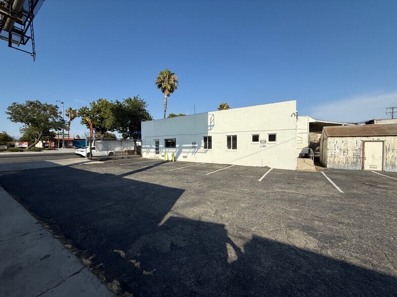 5680-5686 Mission Blvd, Jurupa Valley, CA à louer - Photo de l’immeuble – Image 2 sur 8