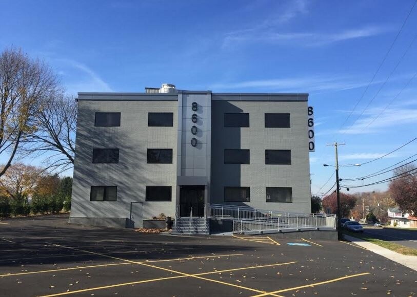 8600 West Chester Pike, Upper Darby Township, PA à vendre - Photo de l’immeuble – Image 3 sur 8