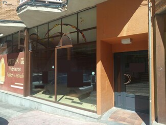 Plus de détails pour Local commercial à louer