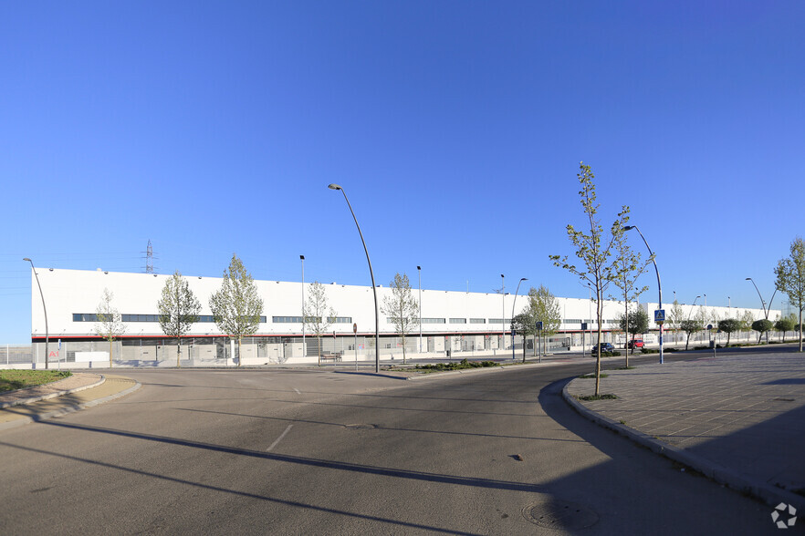 Calle Severo Ochoa, 11, Getafe, Madrid à louer - Photo de l’immeuble – Image 3 sur 11