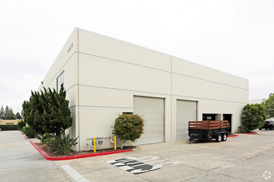 3325 Miraloma Ave, Anaheim, CA à louer - Photo de l’immeuble – Image 3 sur 4