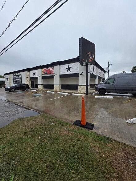 3625 TX Hwy 146, Bacliff, TX à vendre - Photo de l’immeuble – Image 2 sur 9