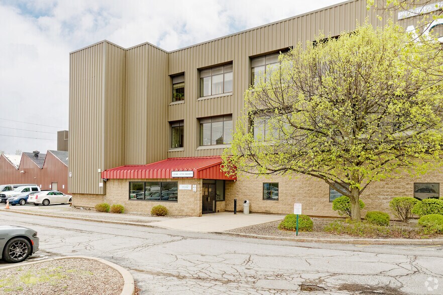 400 West Ave, Rochester, NY à louer - Photo principale – Image 1 sur 31