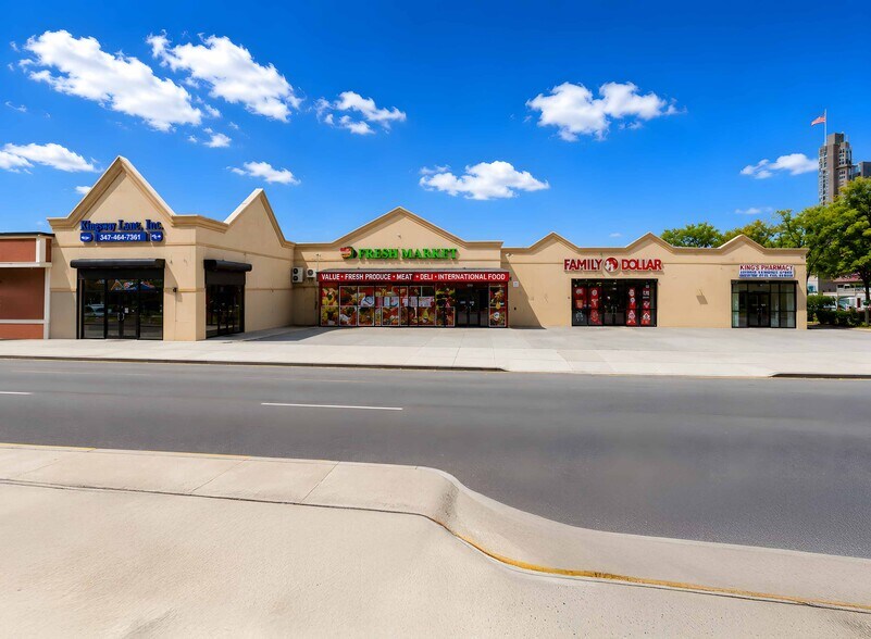 18220 Jamaica Ave, Hollis, NY à louer - Photo de l’immeuble – Image 1 sur 1