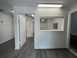 3700-3798 NW 16th St, Lauderhill, FL à louer Photo intérieure– Image 2 sur 7