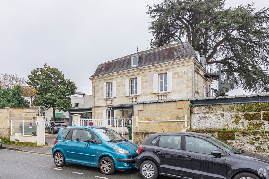 41 Rue Professeur Calmette, Cenon à louer - Photo de l’immeuble – Image 2 sur 33