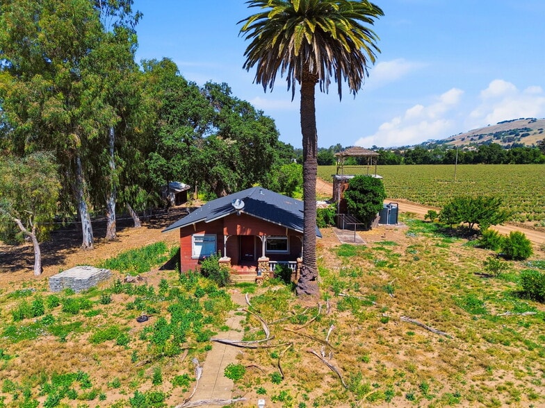 3115 Leavesley Rd, Gilroy, CA à vendre - Photo de l’immeuble – Image 2 sur 3