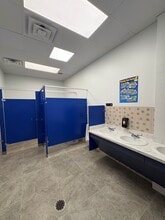 18620 Bellfort St, Richmond, TX à louer Photo intérieure– Image 2 sur 8