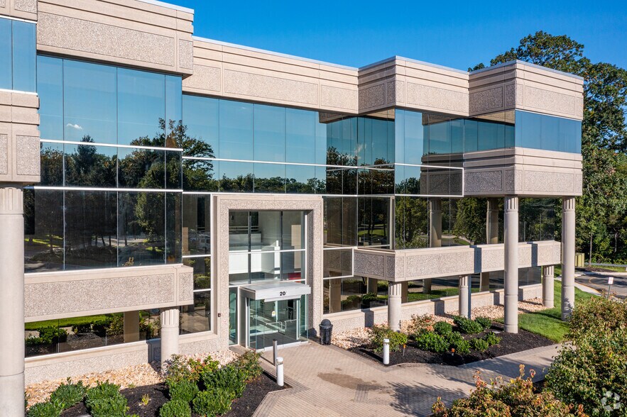 200 Lake Dr E, Cherry Hill, NJ à louer - Photo de l’immeuble – Image 2 sur 9