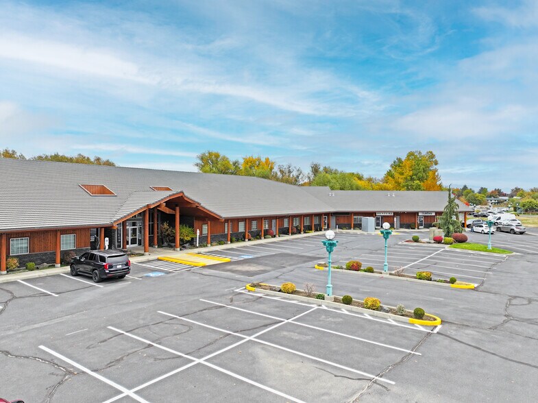 3909 Creekside Loop, Yakima, WA à louer - Photo de l’immeuble – Image 2 sur 11
