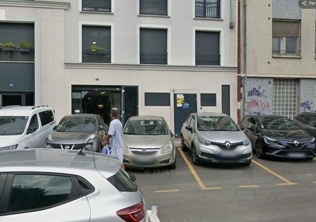 Plus de détails pour Local commercial à vendre