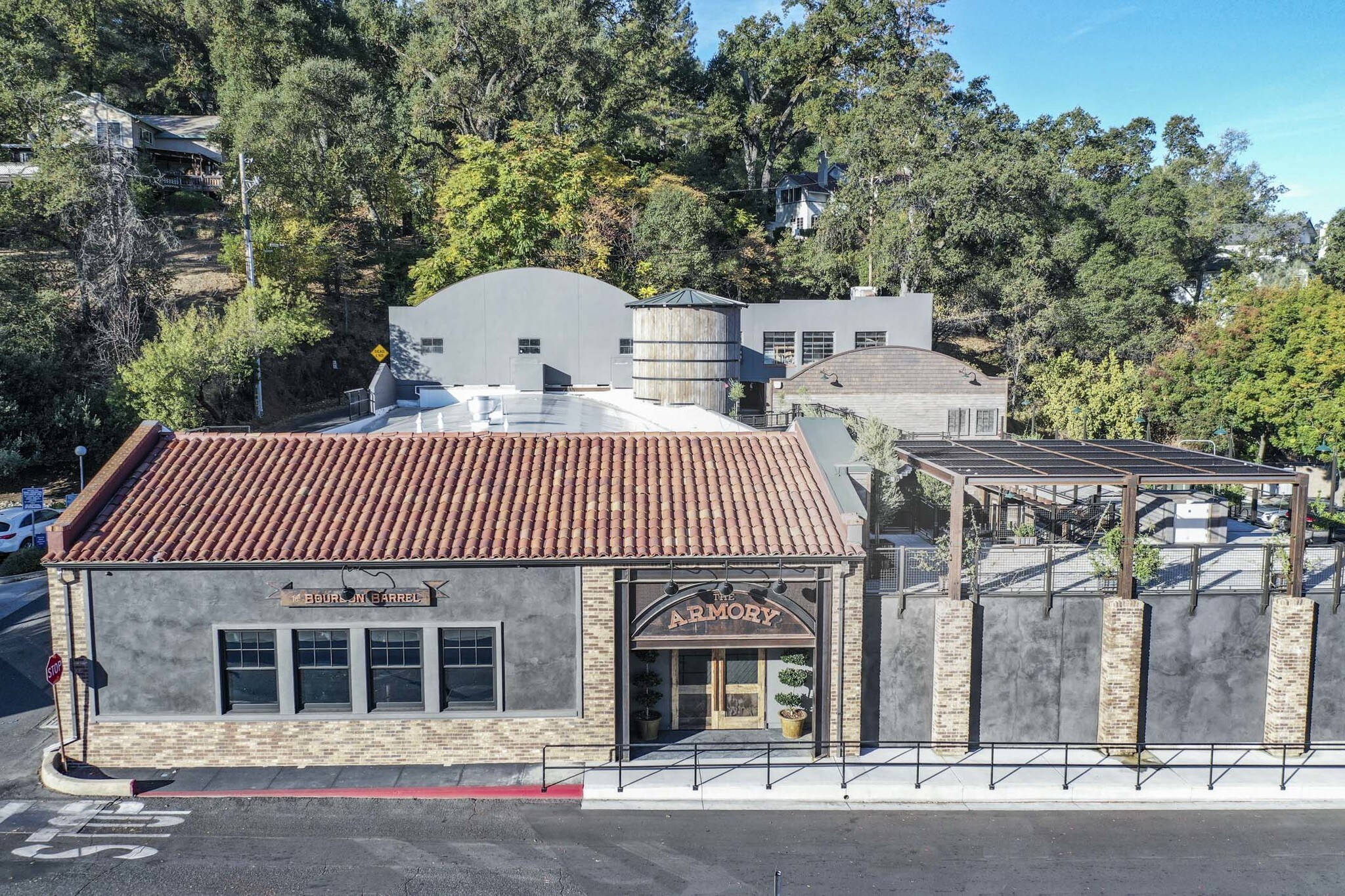 208 S Green St, Sonora, CA à vendre Photo principale– Image 1 sur 64