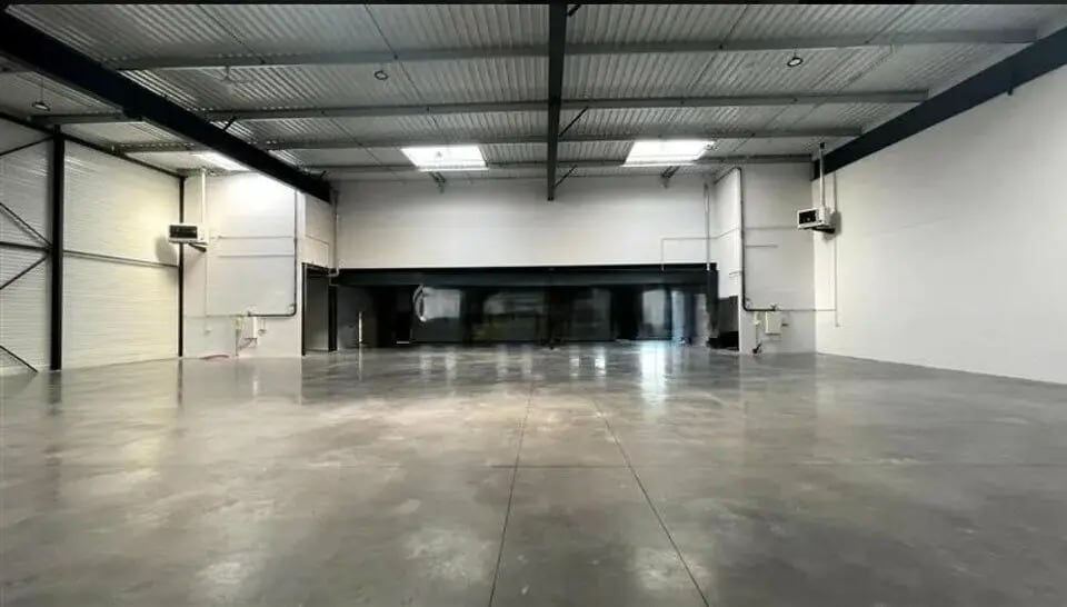 Local d'activités dans Courtry à vendre - Photo intérieure – Image 2 sur 4