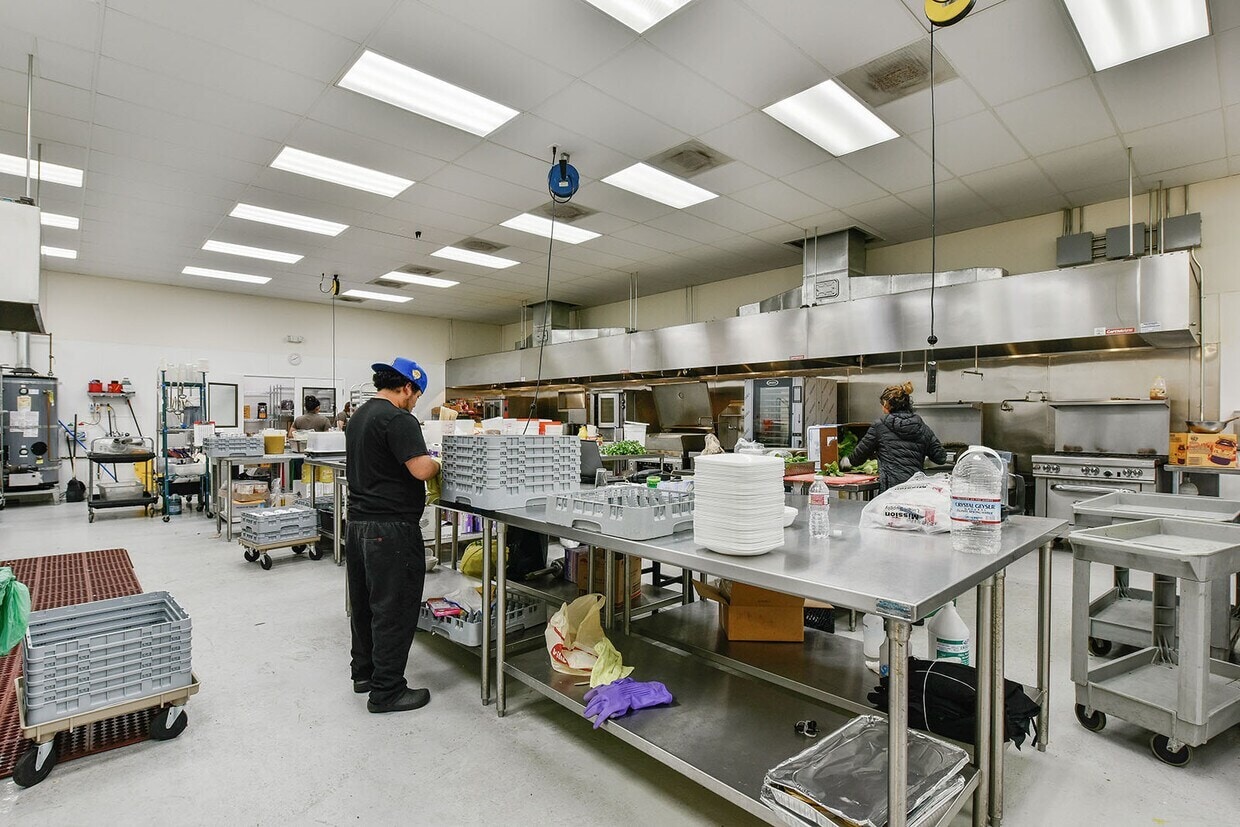 1409 Egbert Ave, San Francisco, CA à louer Photo intérieure– Image 1 sur 9