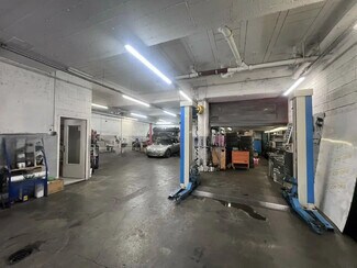 Plus de détails pour Local commercial à louer