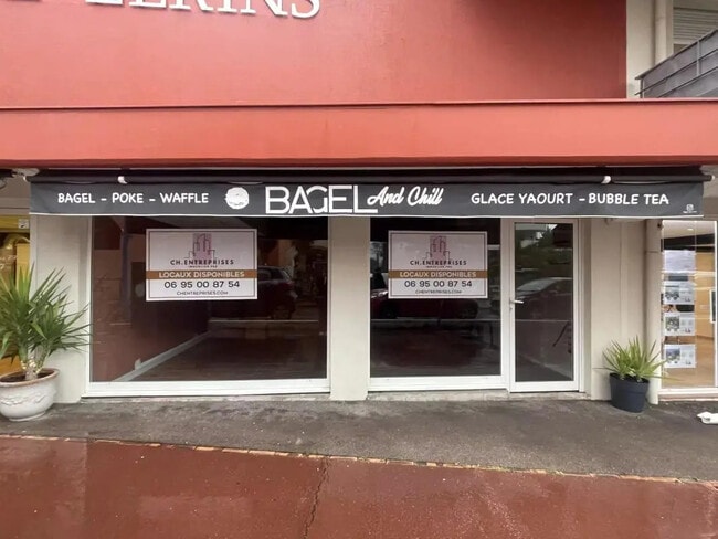 Plus de détails pour Local commercial à louer