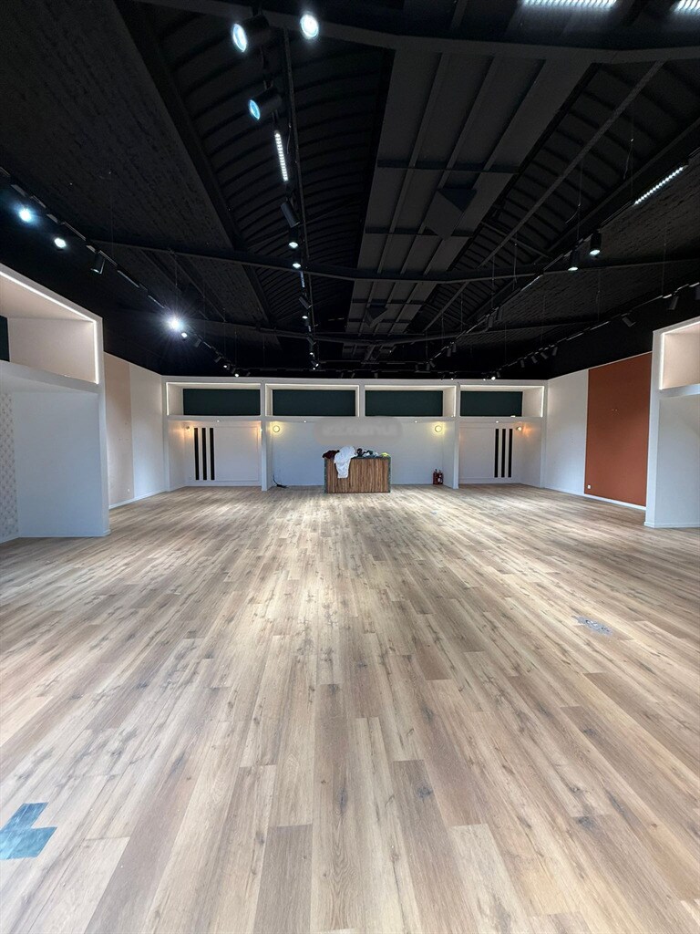 Local commercial dans Drancy à louer Photo intérieure– Image 1 sur 3