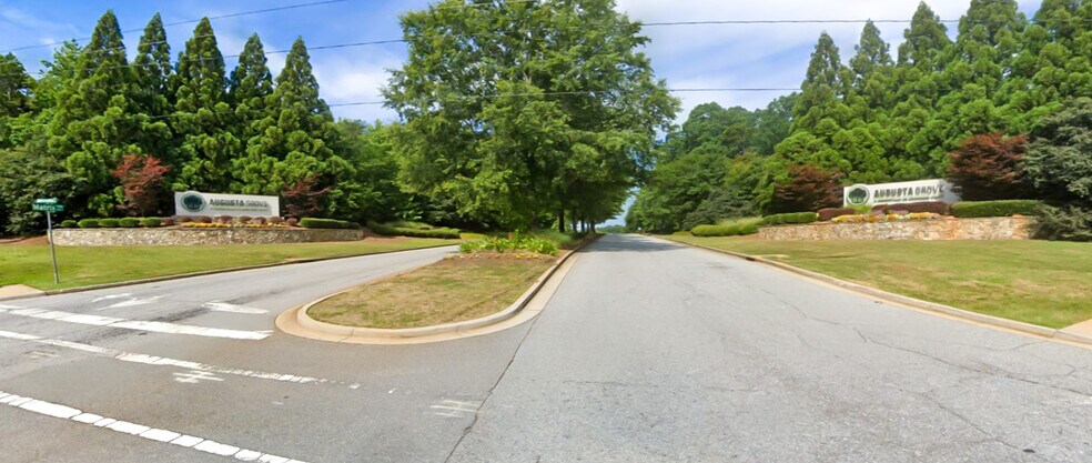 2 Matrix Parkway Pky, Piedmont, SC à vendre - Photo de l’immeuble – Image 2 sur 5