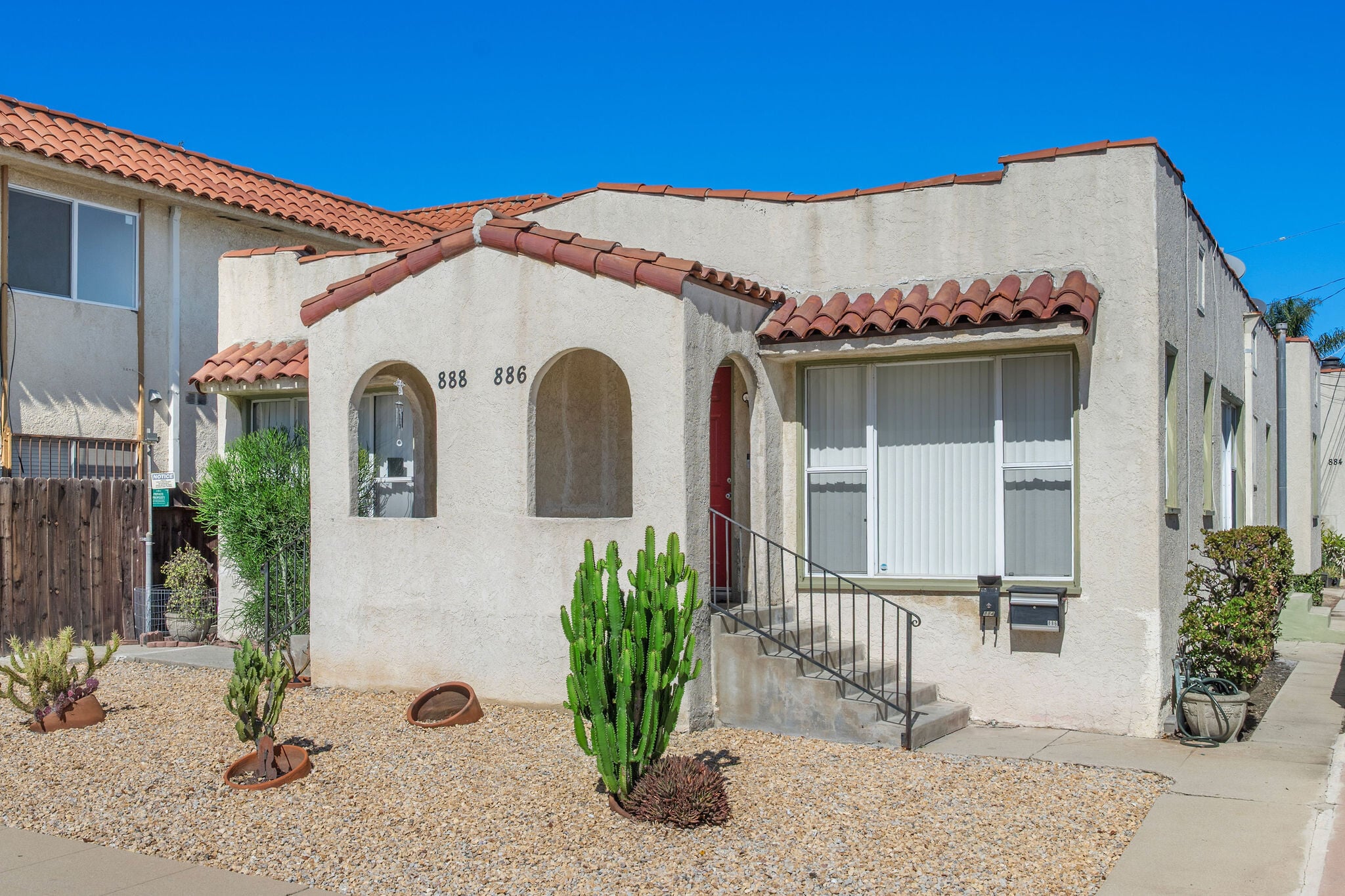 884 W 11th St, San Pedro, CA à vendre Photo de l’immeuble– Image 1 sur 17