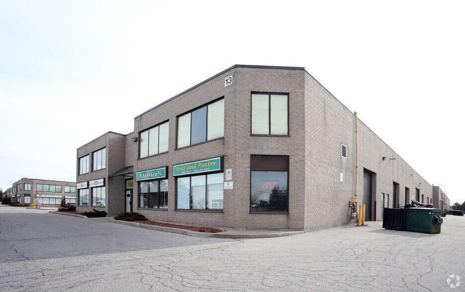 13 Kenview Blvd, Brampton, ON à vendre - Photo principale – Image 1 sur 7