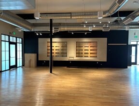 2508-2518 S Cedar St, Lansing, MI à vendre Photo intérieure– Image 2 sur 4