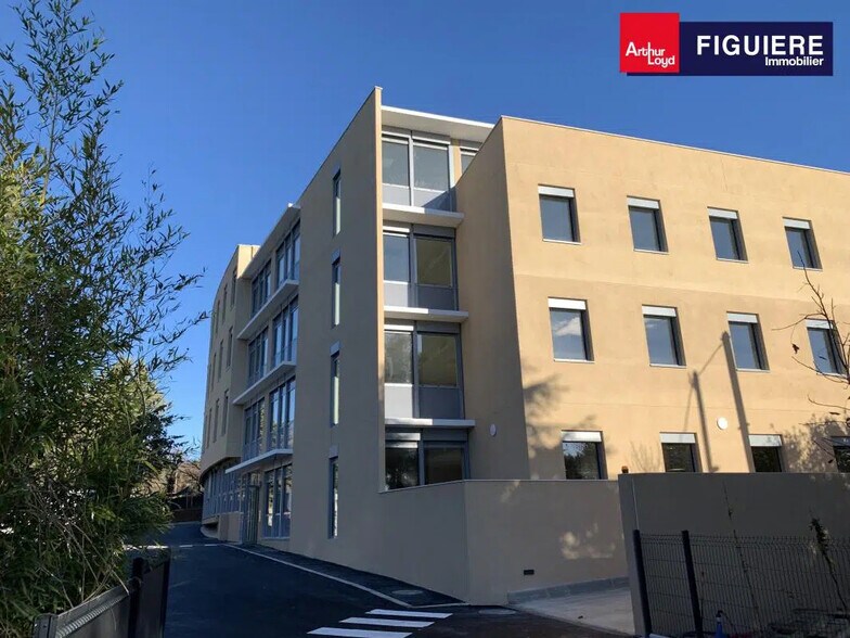 560 Avenue Du Club Hippique, Aix-en-Provence à louer - Photo de l’immeuble – Image 2 sur 10