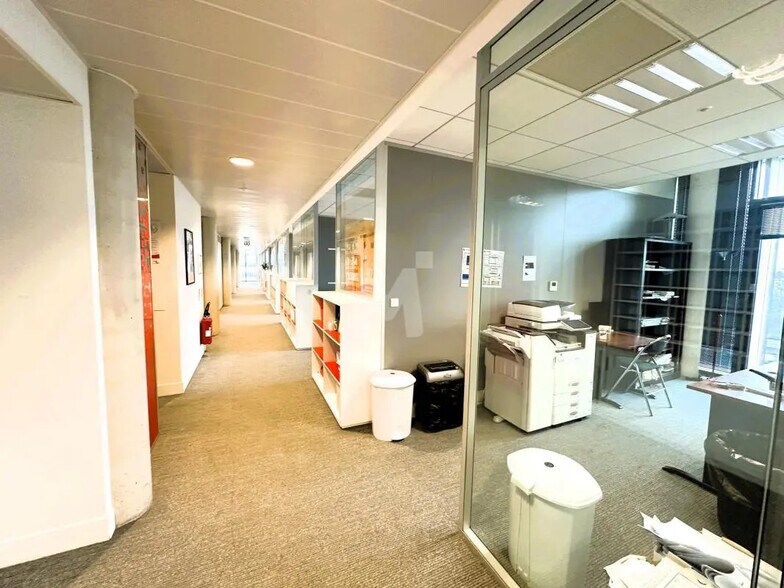 Bureau dans Wissous à louer - Photo de l’immeuble – Image 2 sur 16