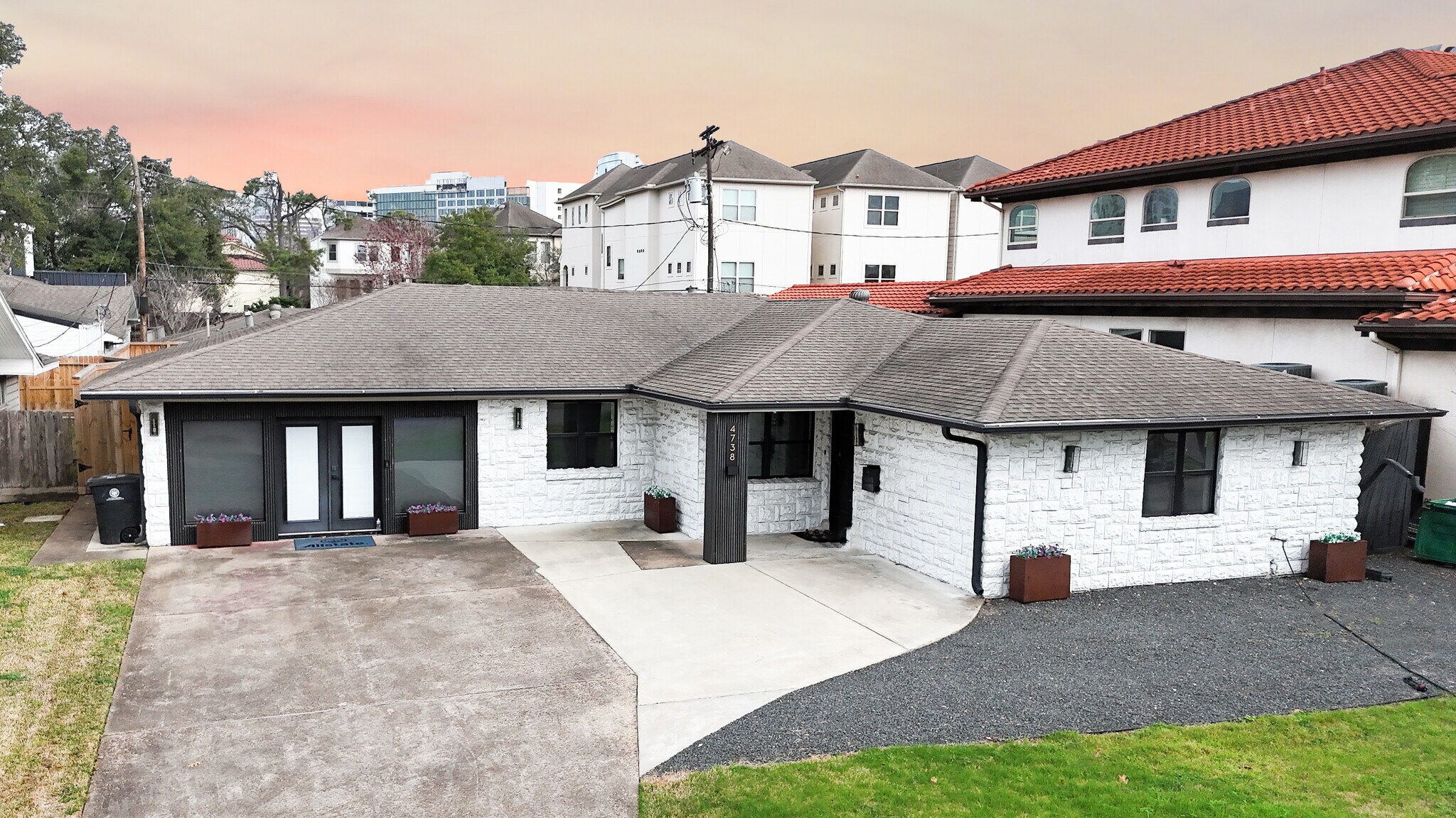 4738 W. Alabama, Houston, TX à louer Photo principale– Image 1 sur 14