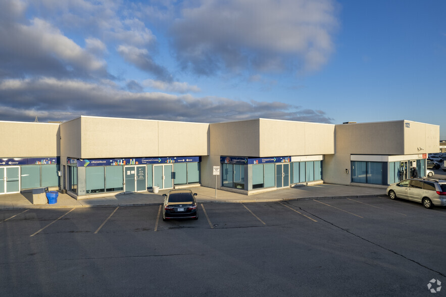 1122 Finch Ave, Toronto, ON à louer - Photo de l’immeuble – Image 2 sur 4
